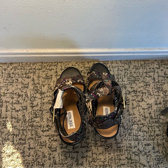Steve Madden Prefixx Multi-Colored Snakeskin Print Strappy Peep Toe Heels Size 8 - Picture 8 of 15